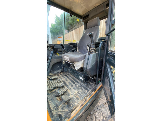 Hyundai 55-9A Excavator c/w 2 buckets