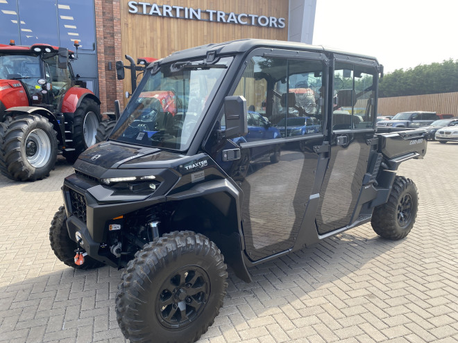 Can-Am SSV Traxter MAX XU HD11 TR ABS Black