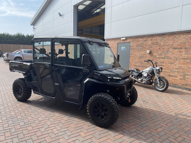 Can-Am SSV Traxter MAX XU HD11 TR ABS Black