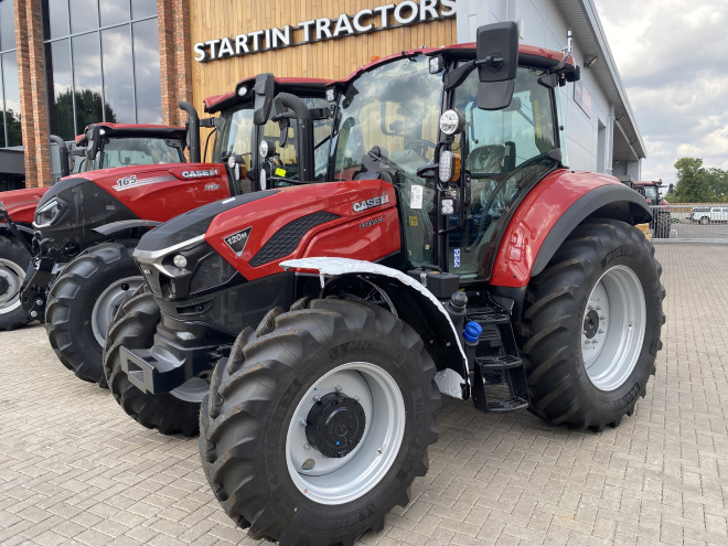 Case IH Farmall 120M