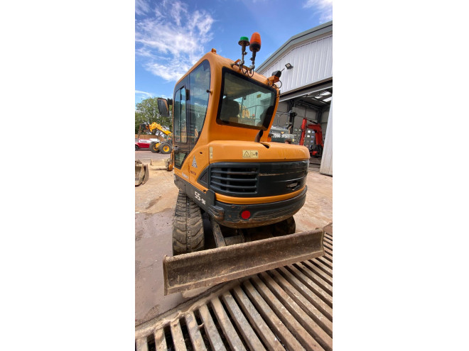 Hyundai 55-9A Excavator c/w 2 buckets