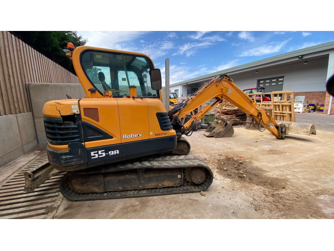 Hyundai 55-9A Excavator c/w 2 buckets
