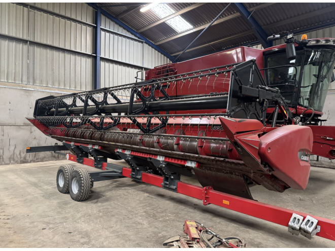 Case IH Axial Flow 7240 C/W 25' Header and Trailer