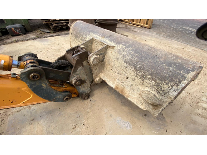 Hyundai 55-9A Excavator c/w 2 buckets
