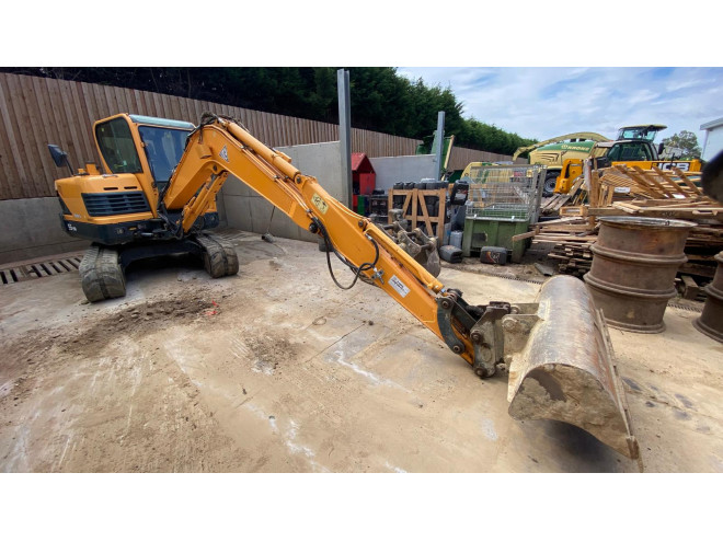 Hyundai 55-9A Excavator c/w 2 buckets