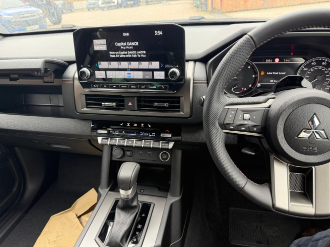 Mitsubishi L200 Barbarian 2.4 Auto Graphite Grey