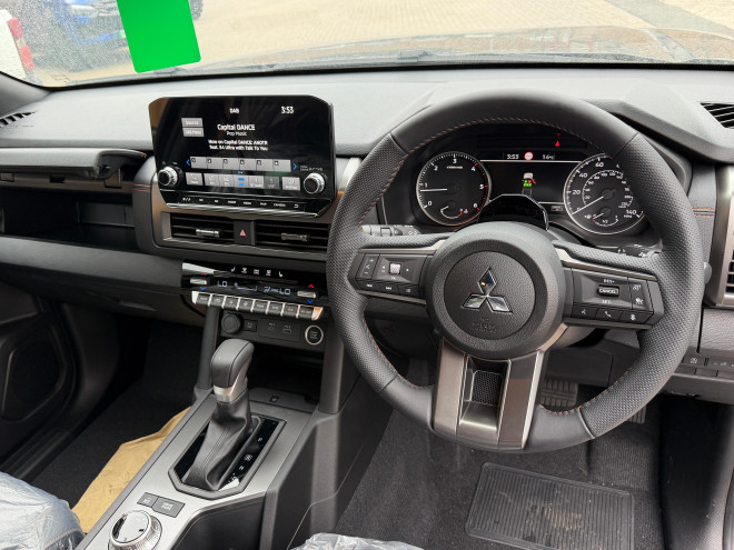 Mitsubishi L200 Barbarian 2.4 Auto Graphite Grey