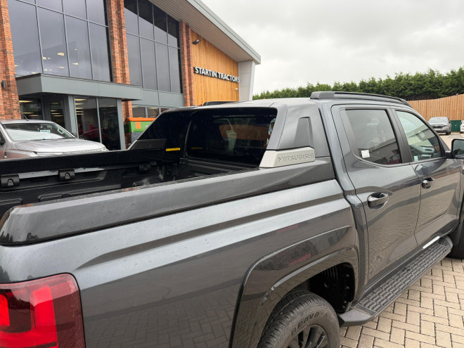 Mitsubishi L200 Barbarian 2.4 Auto Graphite Grey
