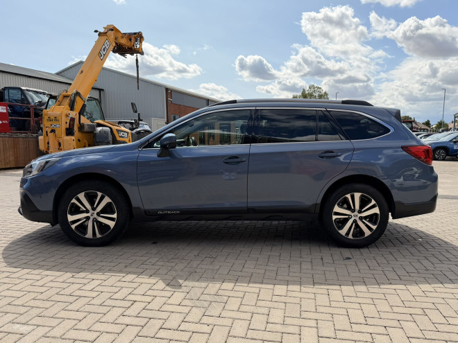 Subaru Outback 2.5i SE Premium 5dr Lineartronic