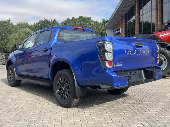 Isuzu D-Max V-Cross 2.2 Auto Biarritz Blue
