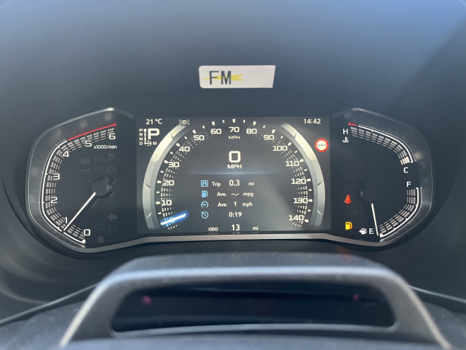 Isuzu D-Max V-Cross 2.2 Auto Obsidian Grey