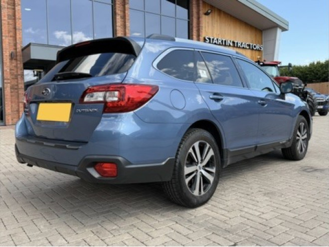 Subaru Outback 2.5i SE Premium 5dr Lineartronic