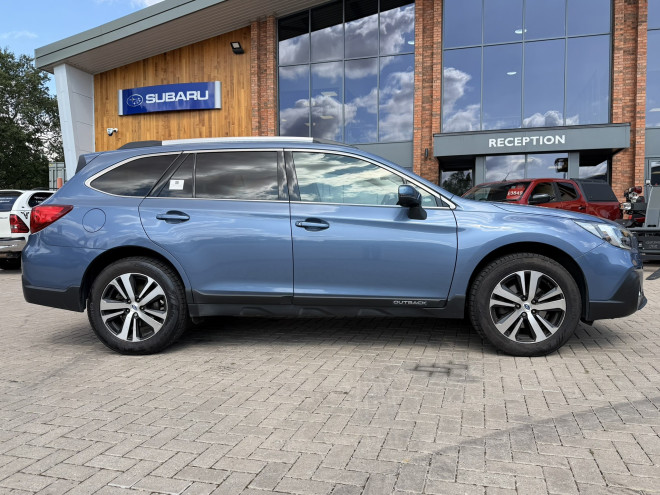 Subaru Outback 2.5i SE Premium 5dr Lineartronic