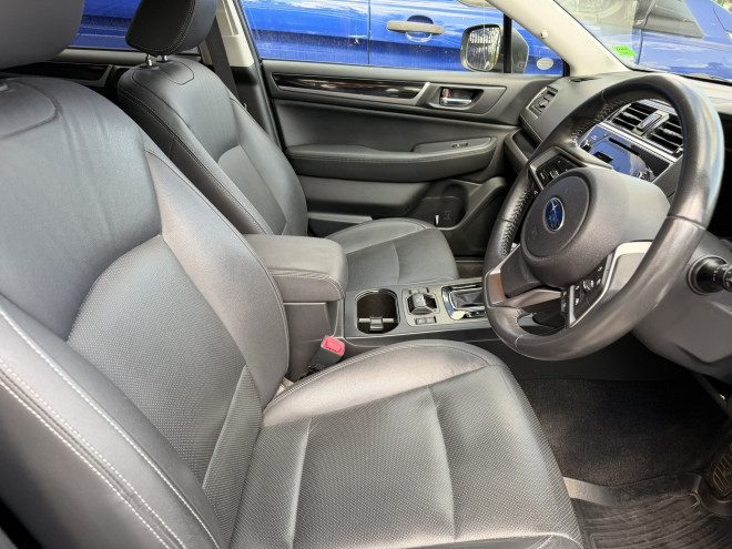 Subaru Outback 2.5i SE Premium 5dr Lineartronic