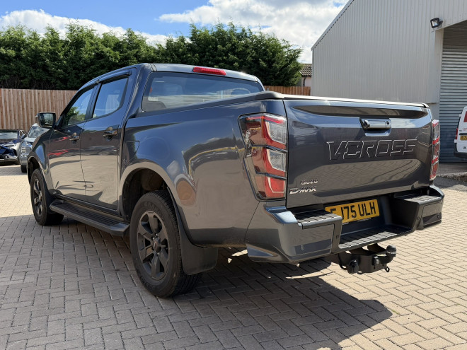Isuzu D-Max V-Cross Auto Obsidian Grey