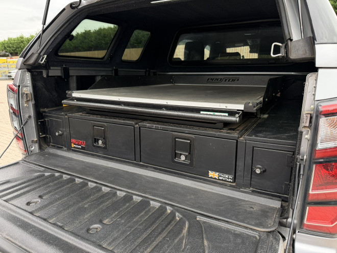 Isuzu D-max 1.9 Arctic Trucks AT35 Double Cab 4x4 Auto Mercury Silver