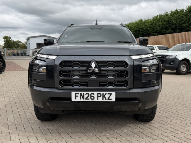 Mitsubishi L200 Barbarian 2.4 Auto Graphite Grey DEMO