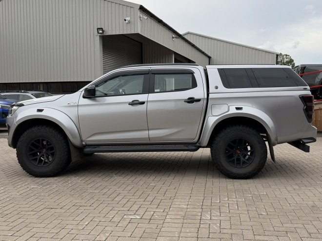 Isuzu D-max 1.9 Arctic Trucks AT35 Double Cab 4x4 Auto Mercury Silver