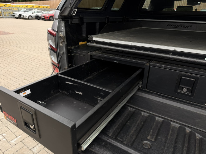 Isuzu D-max 1.9 Arctic Trucks AT35 Double Cab 4x4 Auto Mercury Silver