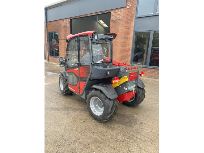 Weidemann T4512 Premium Euro Headstock c/w Pallet tines
