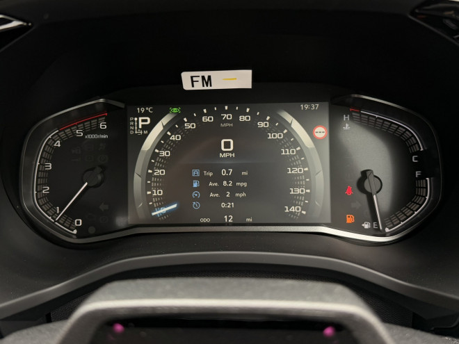 Isuzu D-Max DL40 2.2 Extended Cab Auto Splash White