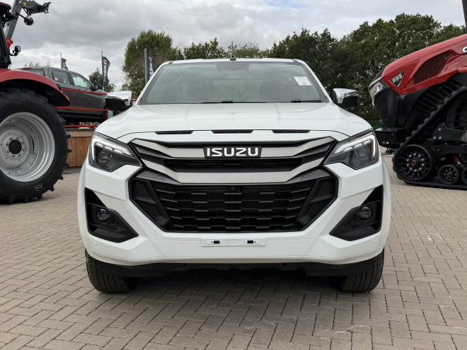 Isuzu D-Max DL40 2.2 Extended Cab Auto Splash White