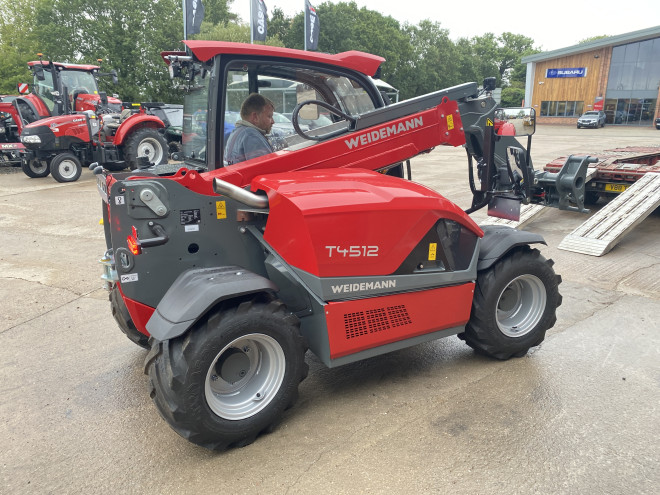 Weidemann T4512 Premium Euro Headstock c/w Pallet tines