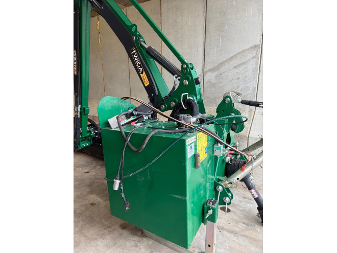 Spearhead Twiga S60 Classic comes with Mini Pilot Control 1.5m Head Hydraulic Roller