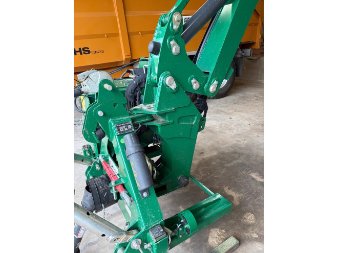 Spearhead Twiga S60 Classic comes with Mini Pilot Control 1.5m Head Hydraulic Roller