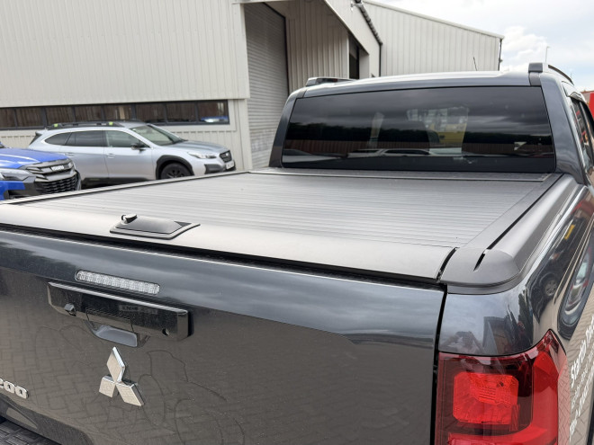 Mitsubishi L200 Barbarian 2.4 Auto Graphite Grey DEMO