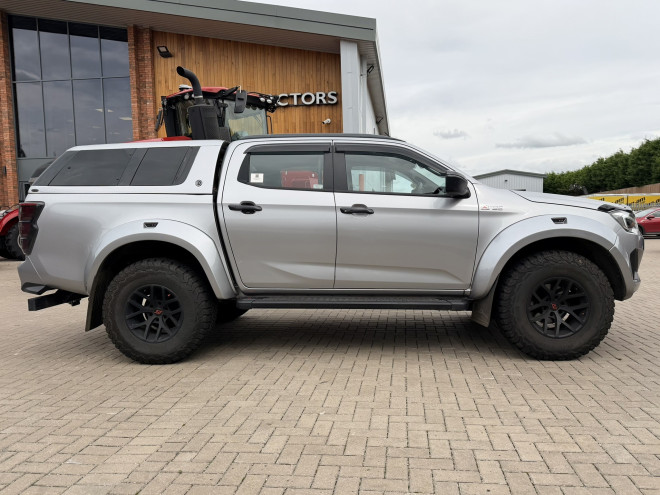 Isuzu D-max 1.9 Arctic Trucks AT35 Double Cab 4x4 Auto Mercury Silver