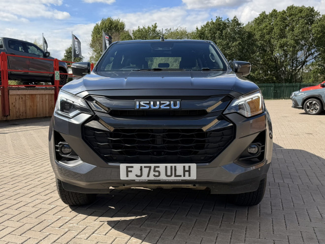 Isuzu D-Max V-Cross Auto Obsidian Grey
