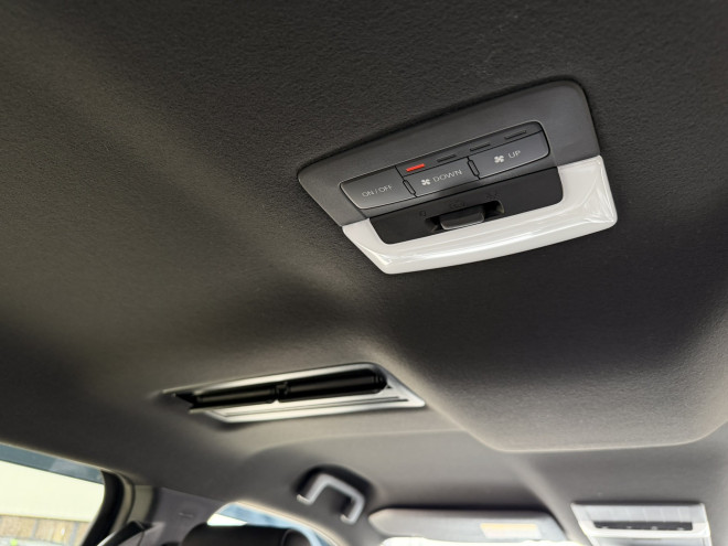 Mitsubishi L200 Barbarian 2.4 Auto Graphite Grey DEMO
