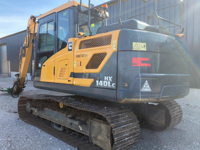 Hyundai HX 140 C/W 2 x buckets