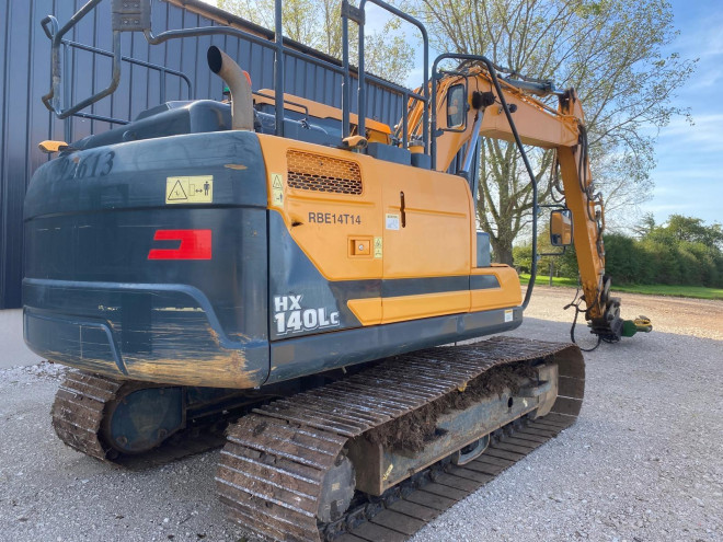 Hyundai HX 140 C/W 2 x buckets