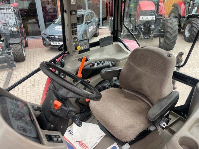 Case IH JXU 100 C/W Quicke Loader