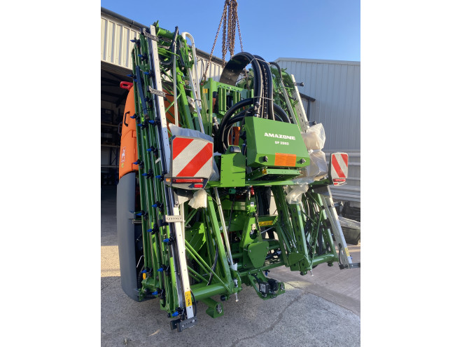 Amazone UF 2002 24M Iso Bus
