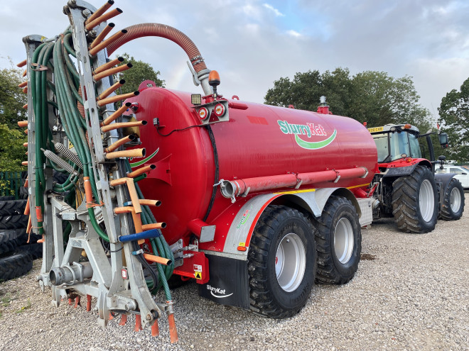 Slurrykat 3500G Slurry Tanker C/W 12m Double Macerator Dribble Bar