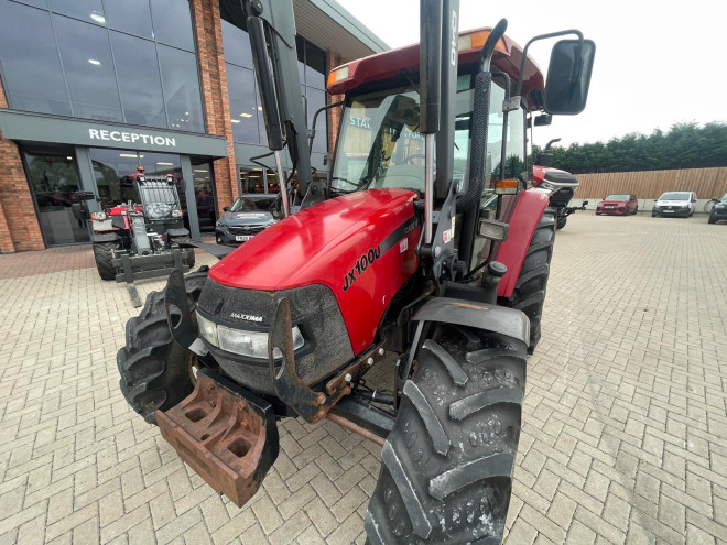 Case IH JXU 100 C/W Quicke Loader