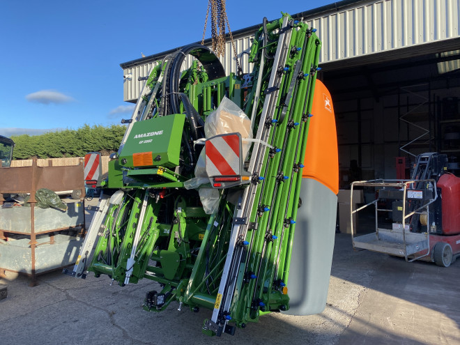 Amazone UF 2002 24M Iso Bus