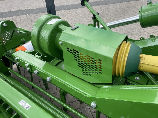 Amazone KE5002-2 hydraulic folding power harrow