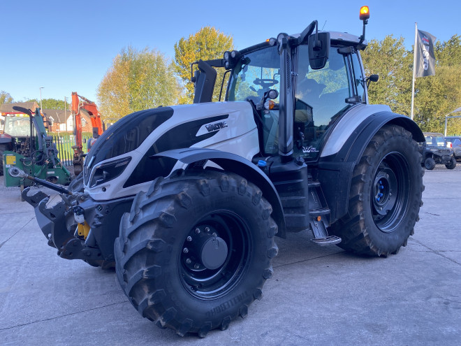 Valtra T234D
