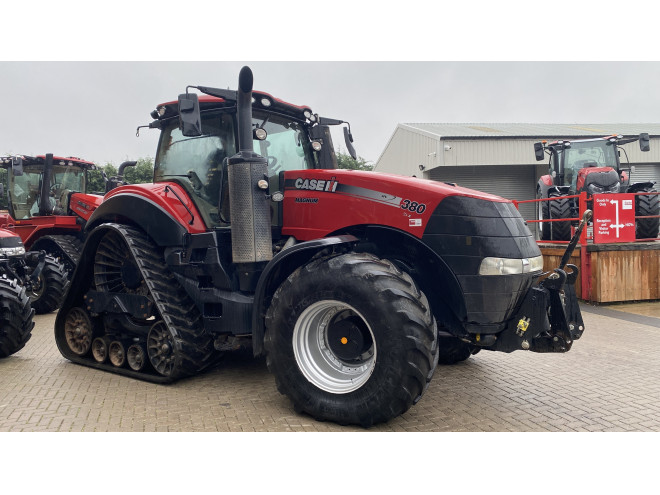 Case IH Magnum 380 CVX Rowtrac c/w front linkage
