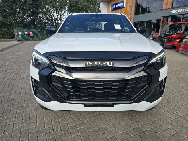 Isuzu DMAX V-Cross 2.2 Automatic Splash White