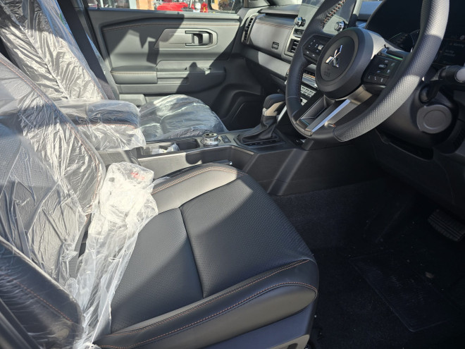 Mitsubishi L200 Barbarian Commercial 2.4 Auto Diamond White
