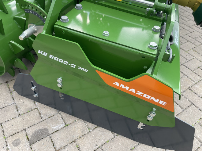 Amazone KE5002-2 hydraulic folding power harrow