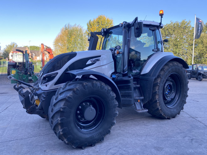 Valtra T234D