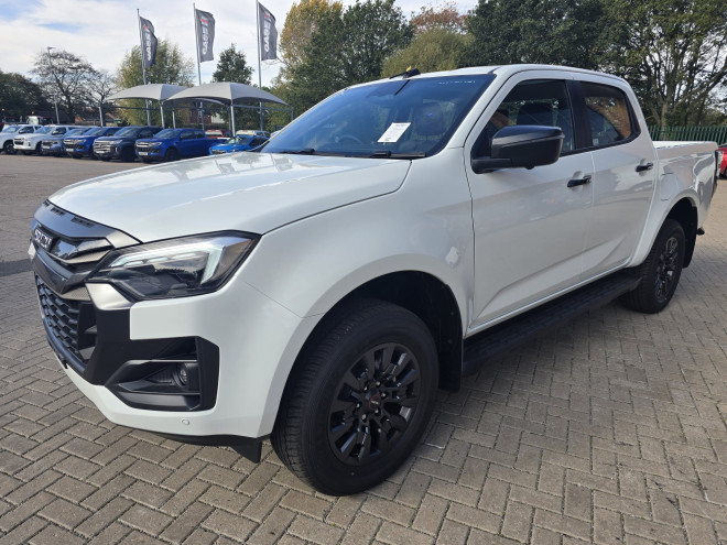 Isuzu DMAX V-Cross 2.2 Automatic Splash White
