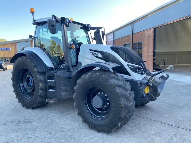 Valtra T234D