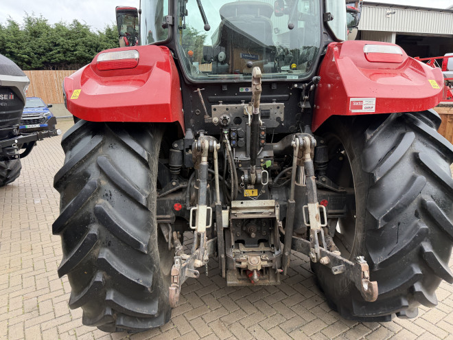 Case IH Luxxum 120 Cab Suspension